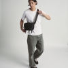 102078_Moment-Everything-Sling-4L-Black_12