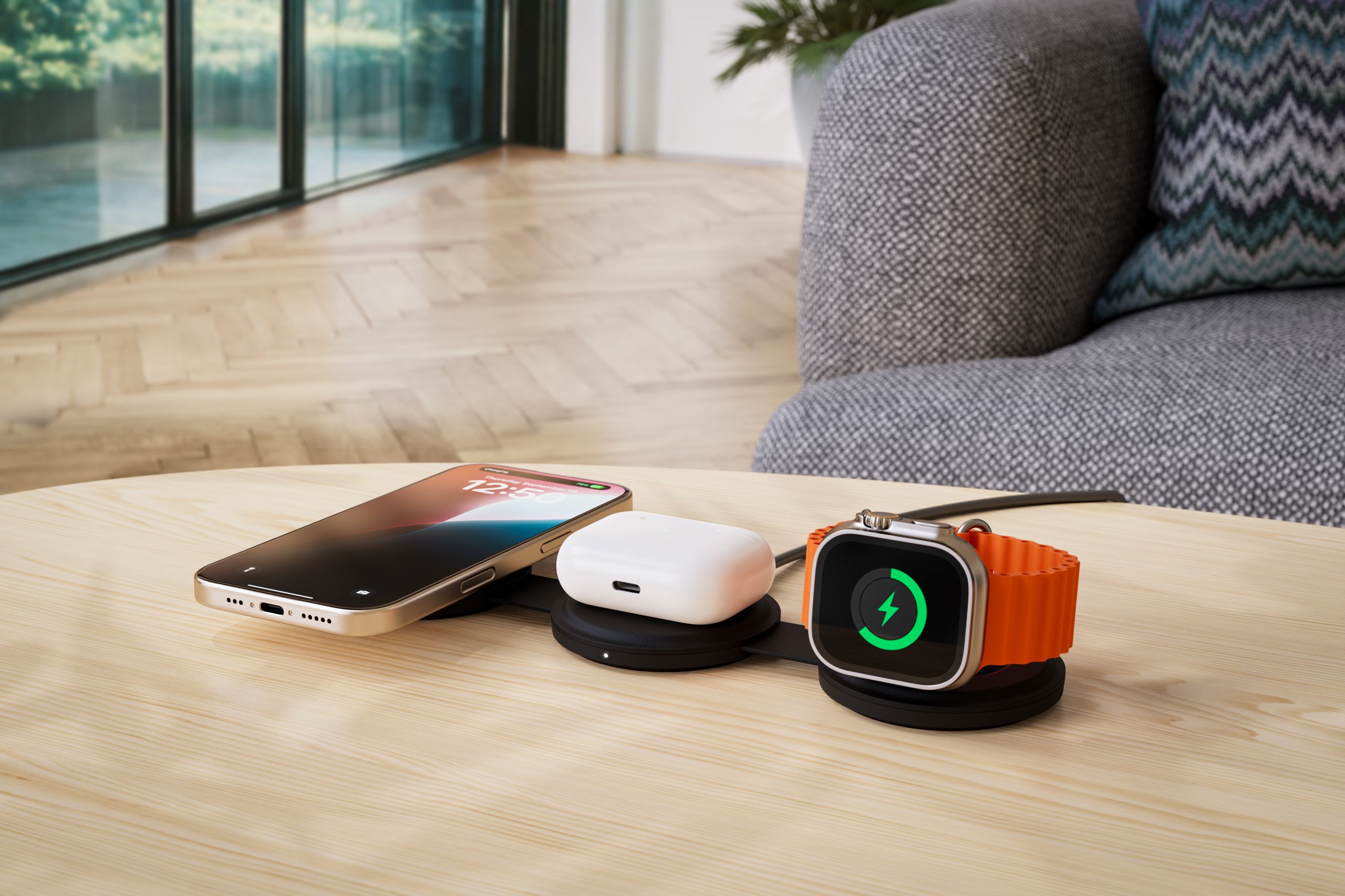 166709_Satechi OntheGo 3-in-1 Wireless Charger Black_09